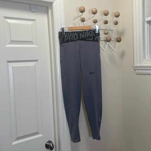 Nike Pro - Athletic Leggings - Grey / Black - XS - Picture 2 of 13